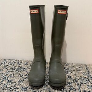 Hunter Women's Original Tall Rain Boots in Green - Vintage, with Fleece Socks!